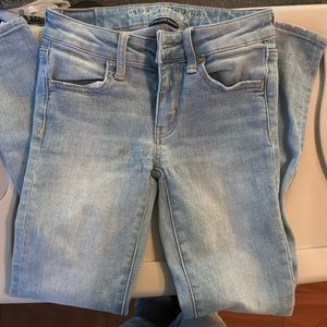 AE skinny jeans size 00